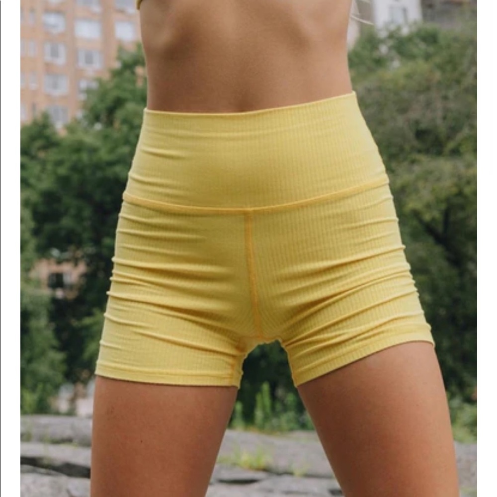 Daily Drills poppy shortie short size S